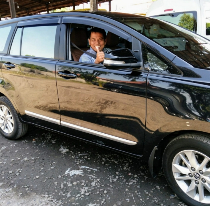 DS Transport Rental Sewa Mobil Murah Plus Driver di Surabaya